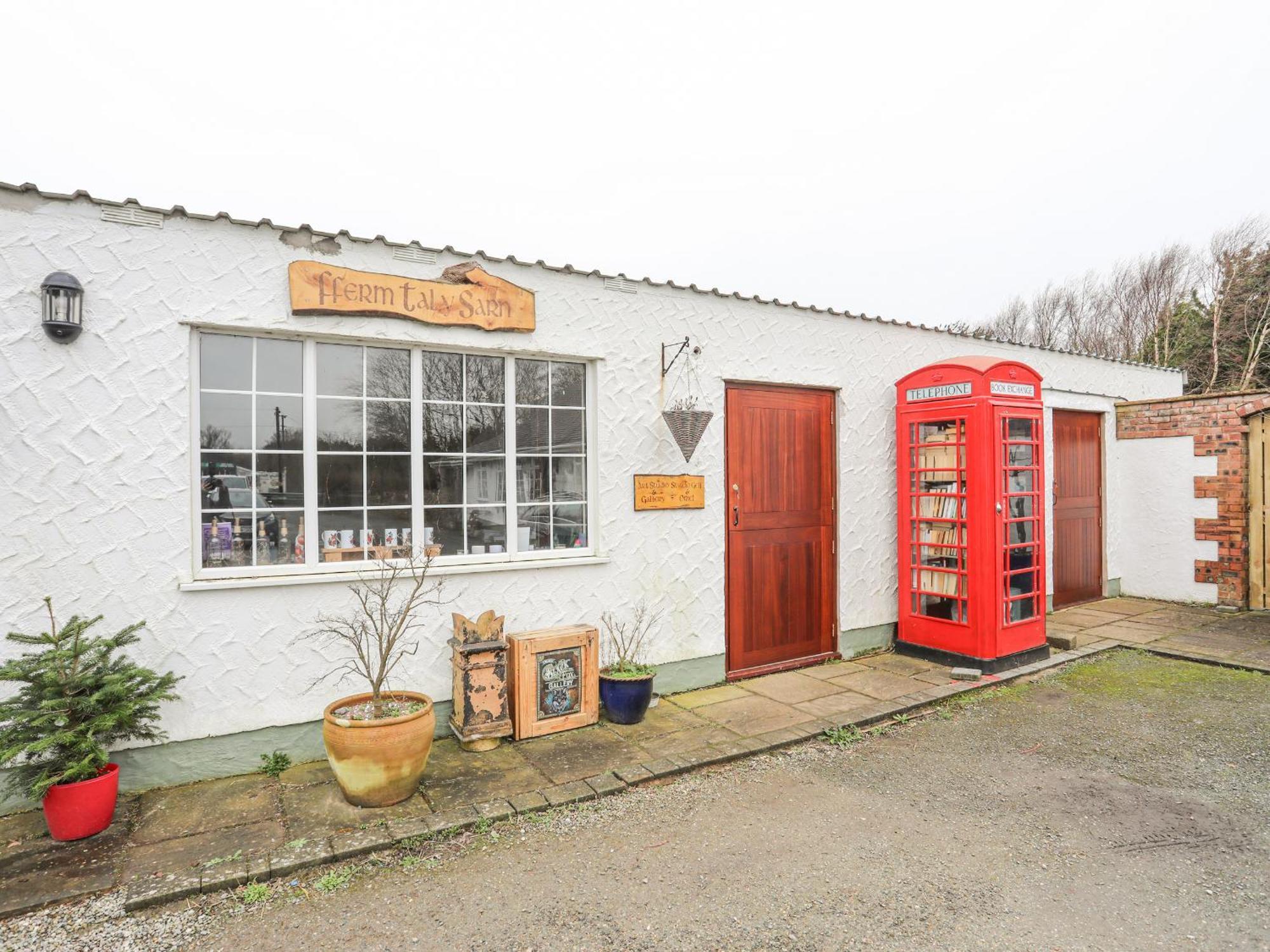 Tal Sarn Shepherd Hut Llanfairpwllgwyngyll Esterno foto